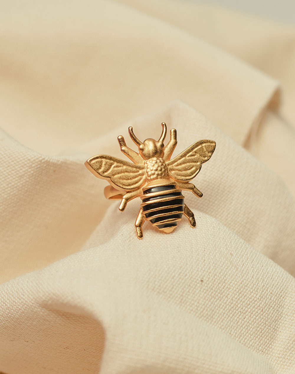 Anillo Queen Bee