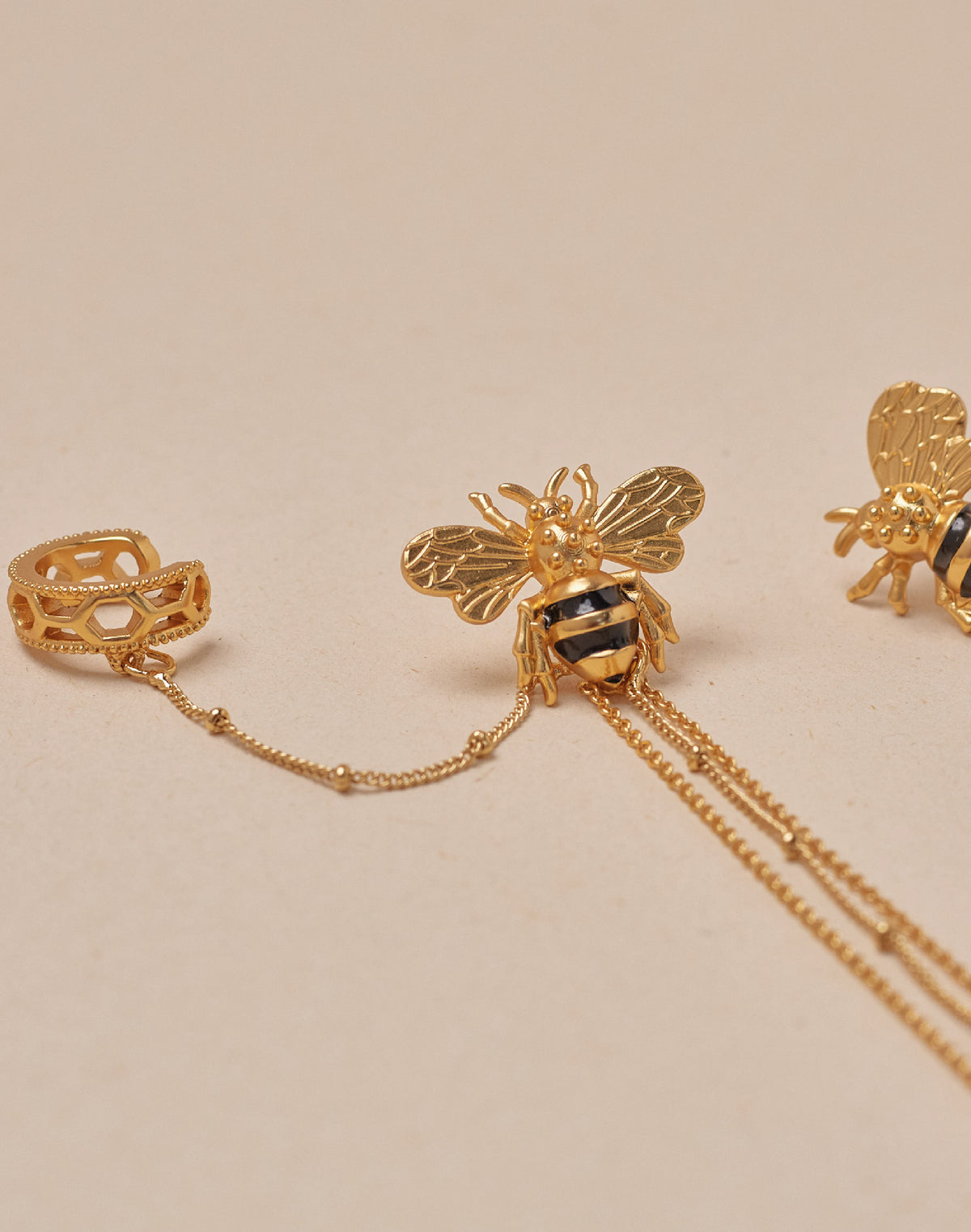 Aretes Queen Bee
