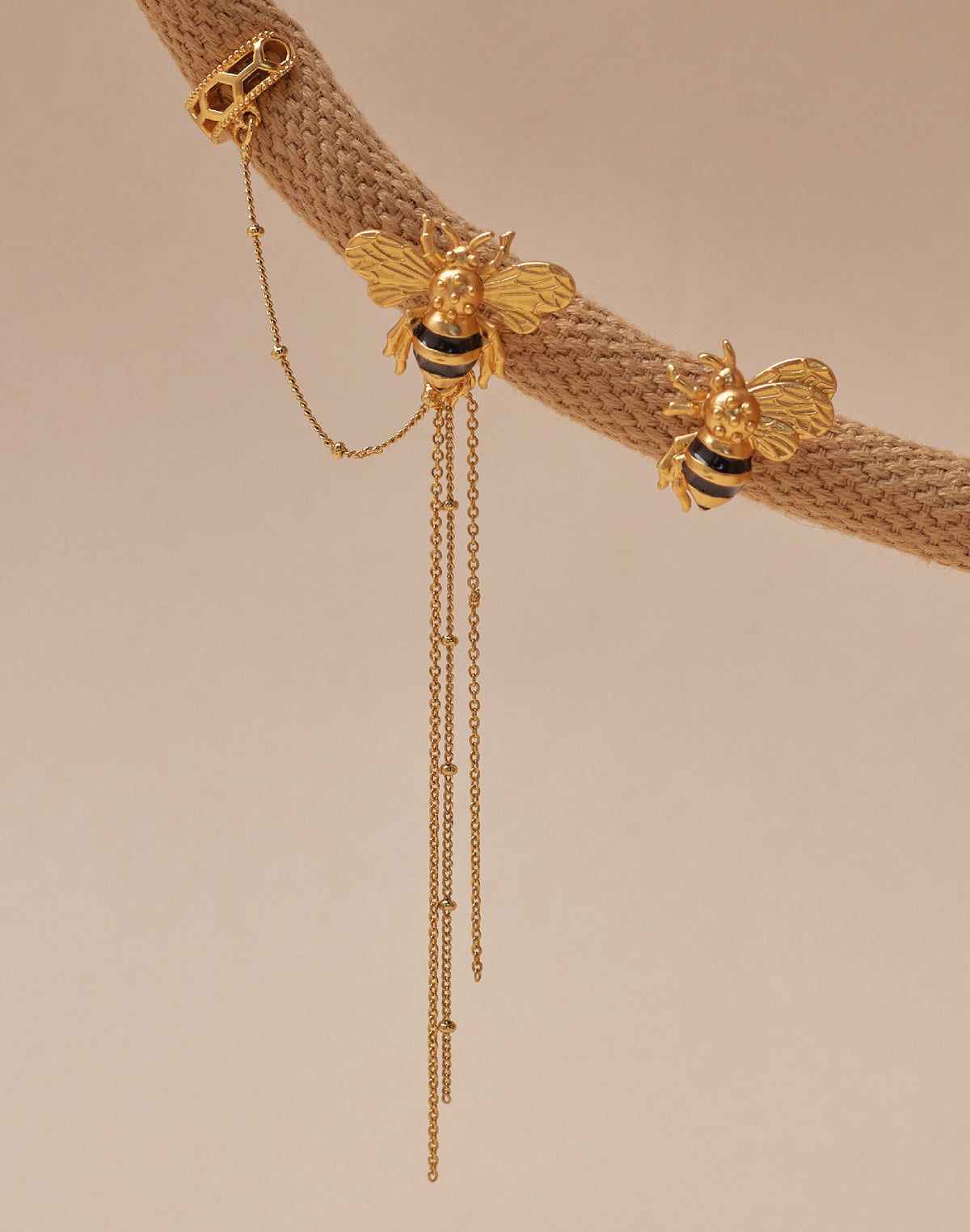 Aretes Queen Bee