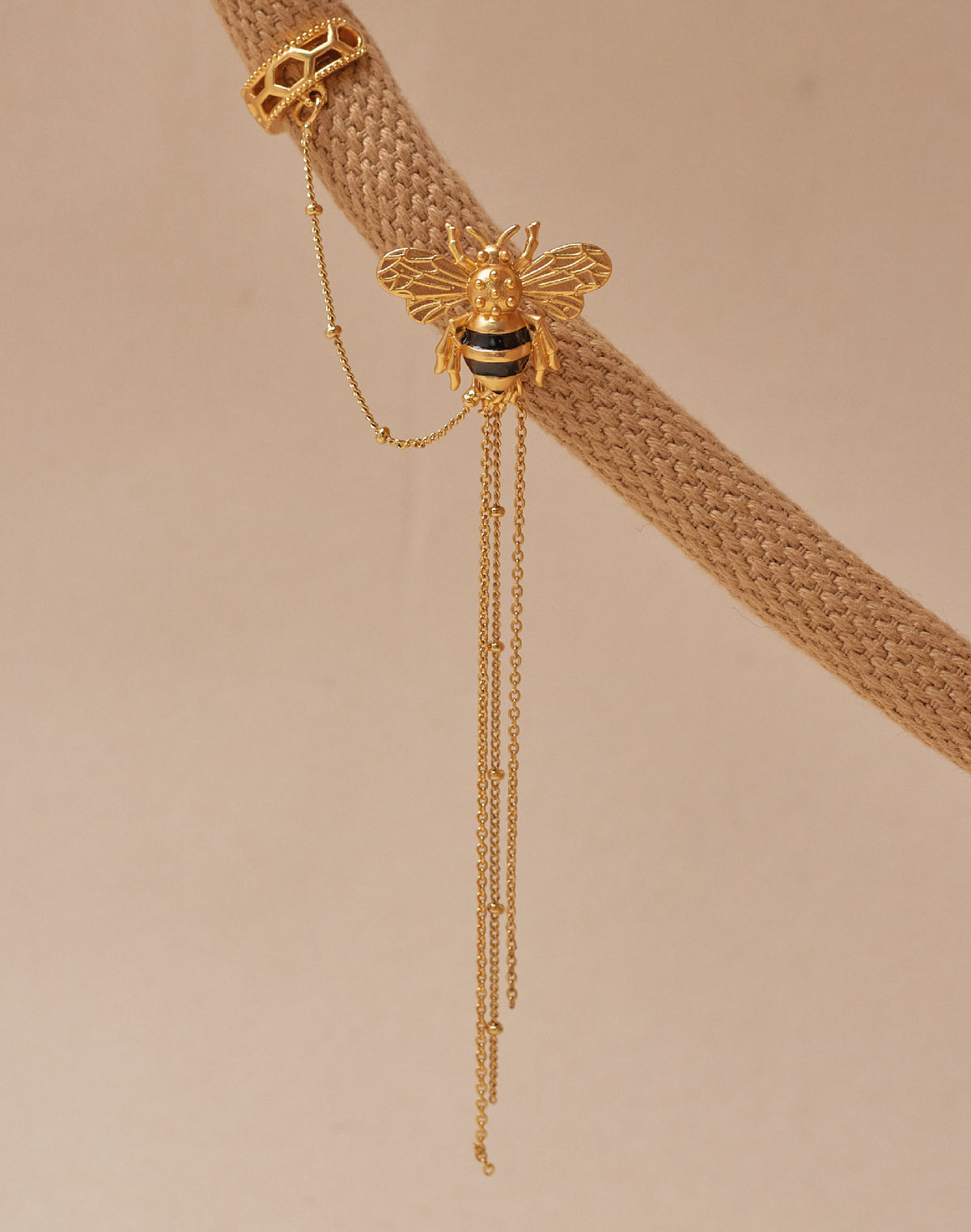 Aretes Queen Bee