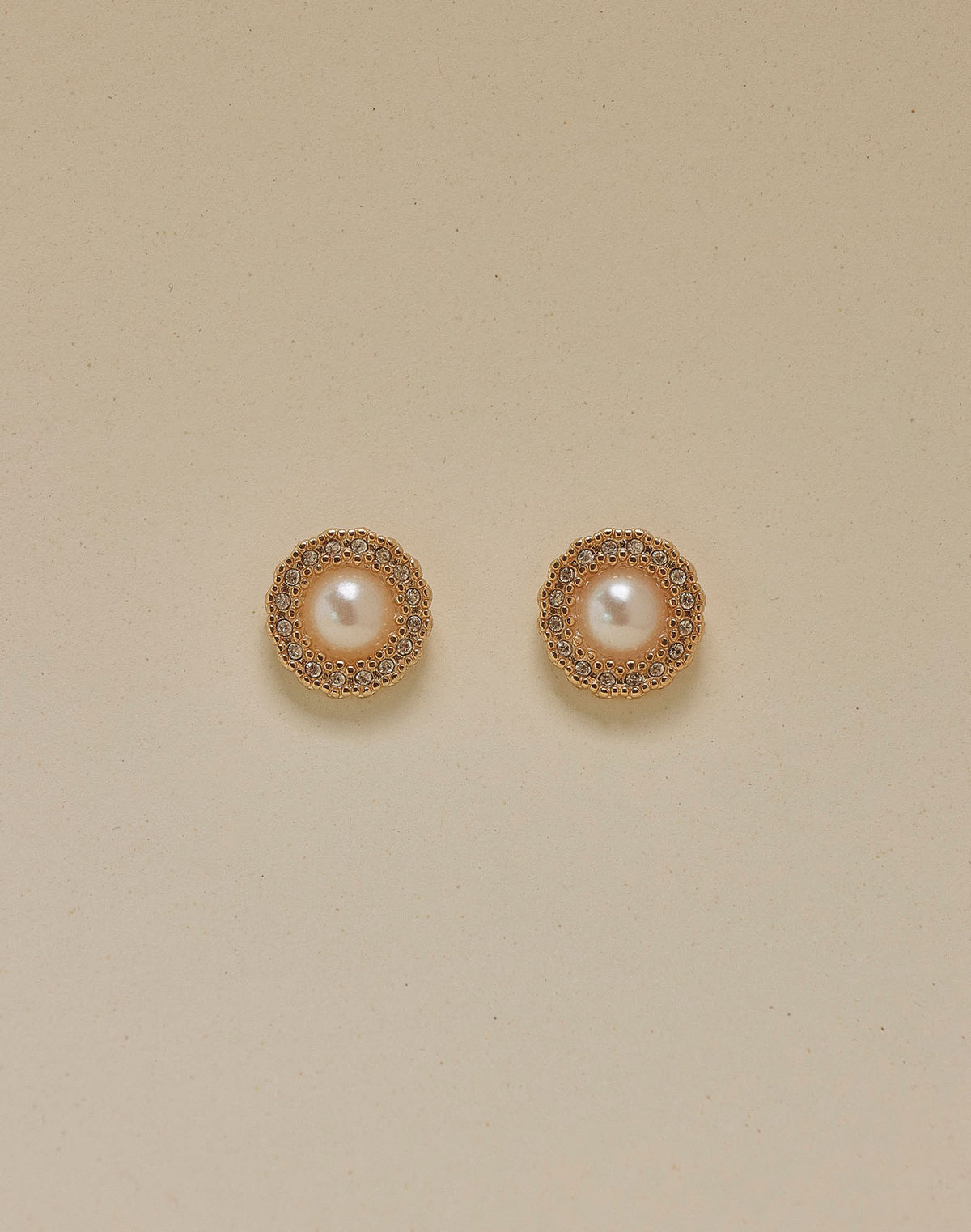 Aretes Roma