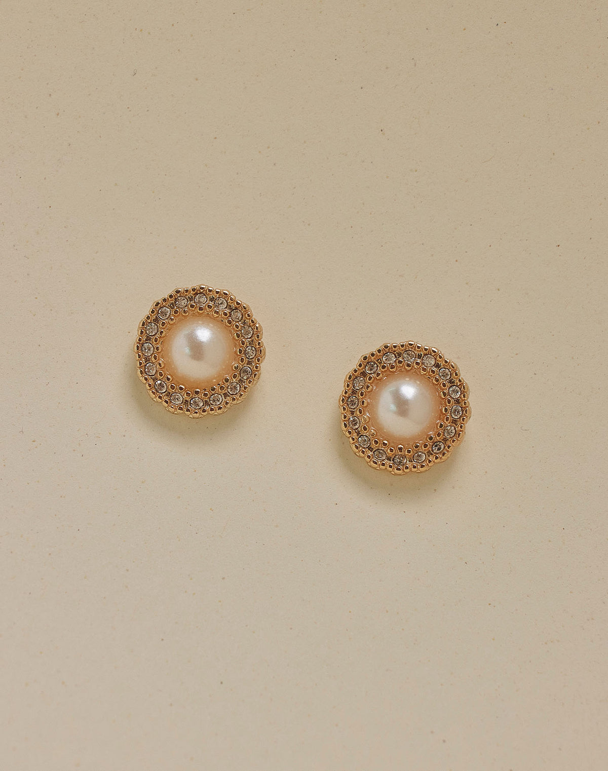 Aretes Roma