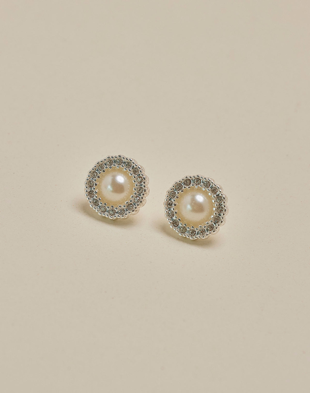 Aretes Roma