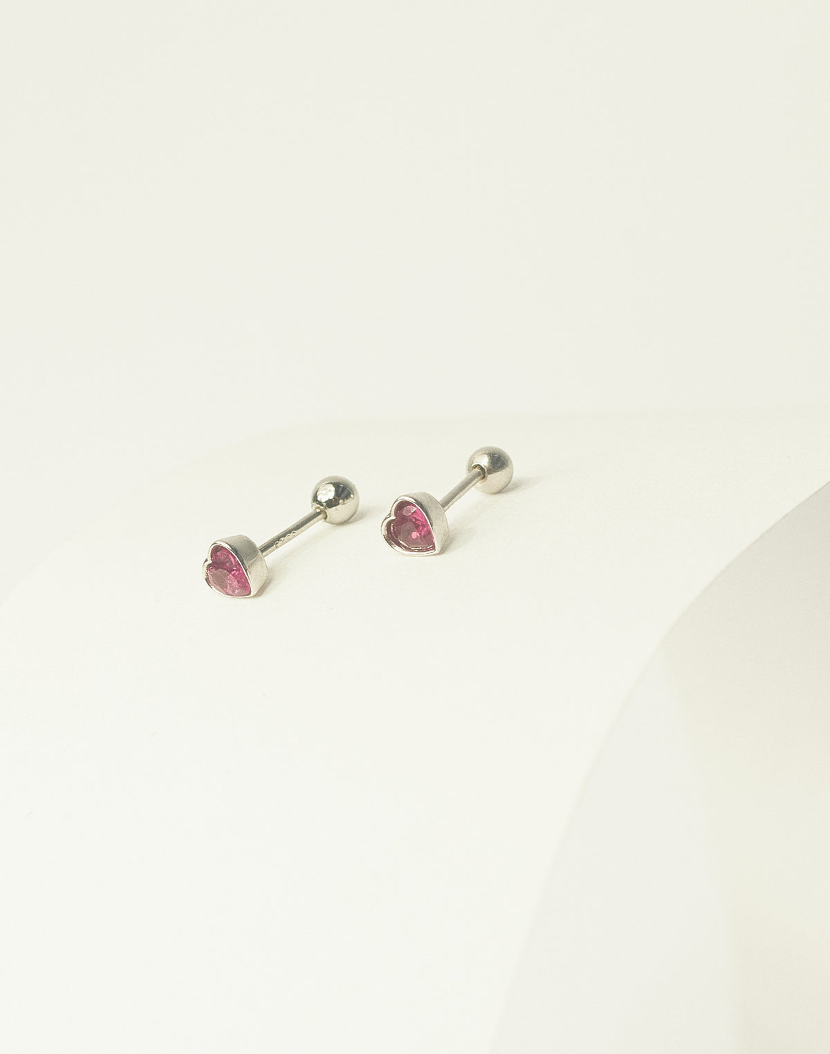 Aretes en Plata Zircón Corazón Siam