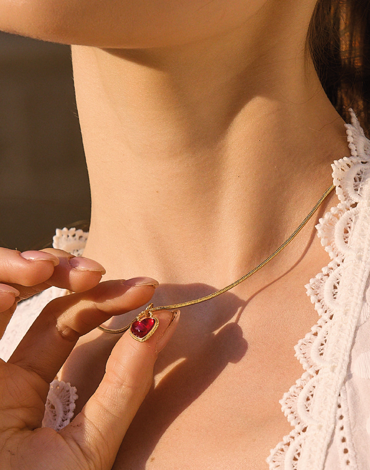 Collar Carmesí
