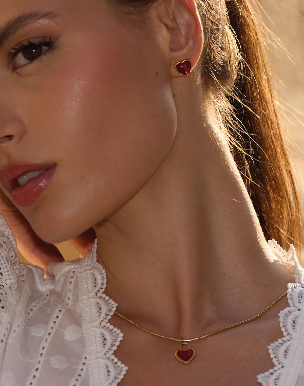 Collar Carmesí