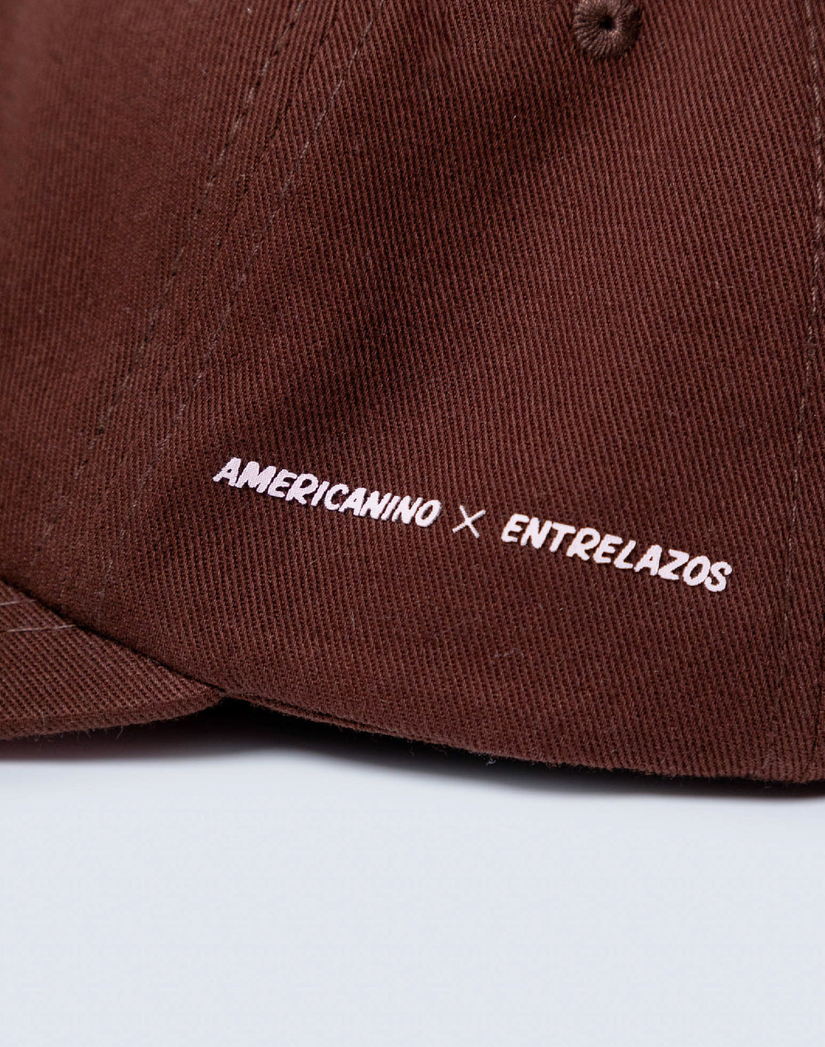 Gorra Americanino x Entrelazos Café