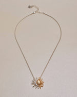 Set Collar + Aretes Sol y Luna