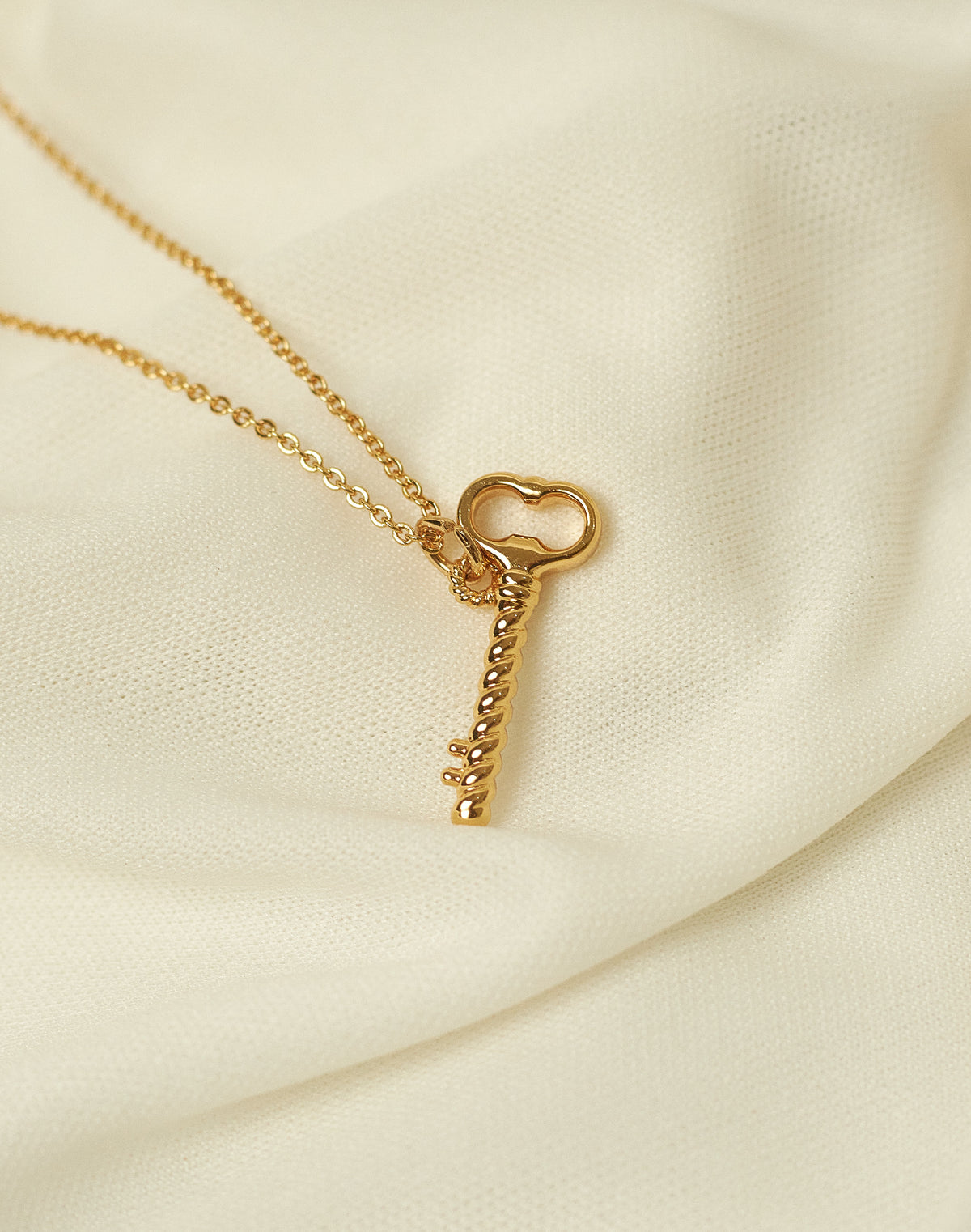 Set de 2 Collares Corazón y Llave