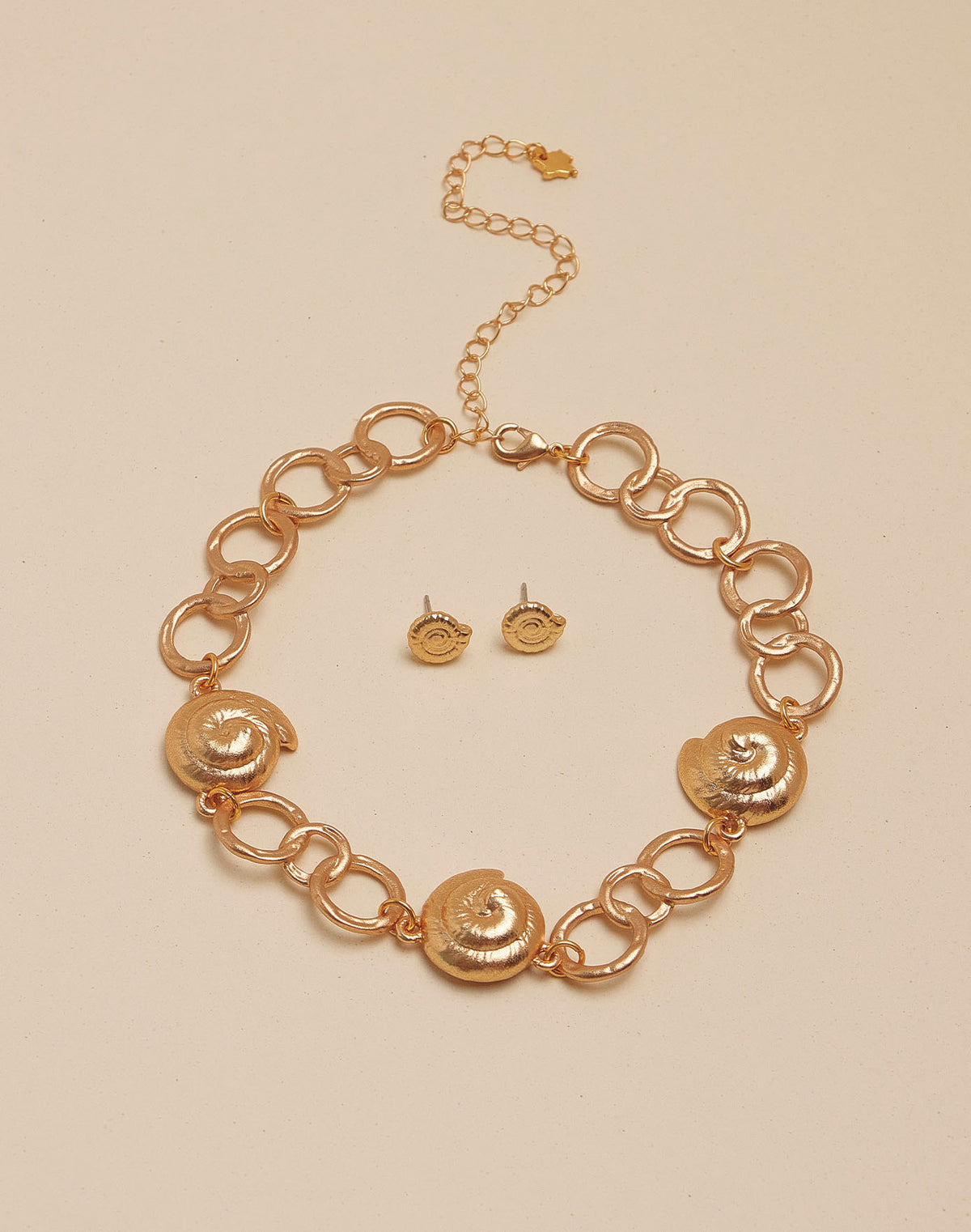 Set de Choker + Aretes Moluscos